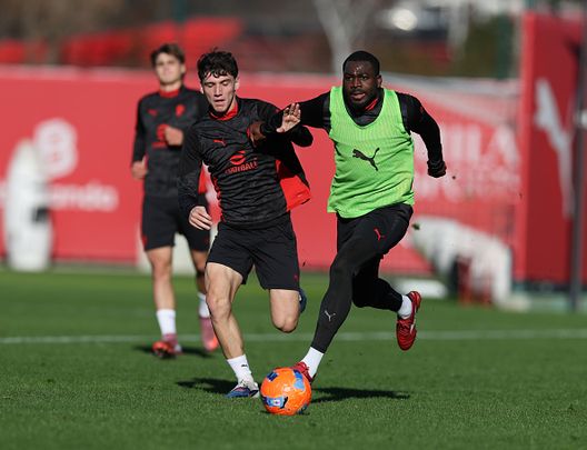 oggi-a-milanello-leao-sta-meglio-fullkrug-in-gruppo