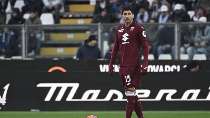 COMO, ITALY - JANUARY 24: Guillermo Maripan of Torino FC in action during the Serie A match between Como 1907 and Torino FC at Giuseppe Sinigaglia Stadium on January 24, 2026 in Como, Italy. (Photo by Stefano Guidi - Torino FC/Torino FC 1906 via Getty Images) Toro, Maripan e l’occasione di rientrare da titolare - immagine 1