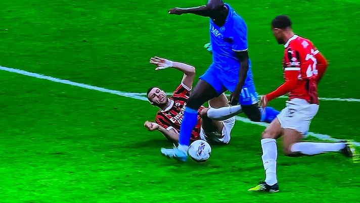 VIDEO Milan-Napoli 0-1, azzurri subito in vantaggio: la sblocca Lukaku al 5′! VIDEO Milan-Napoli 0-1, azzurri subito in vantaggio: la sblocca Lukaku al 5′! - immagine 1