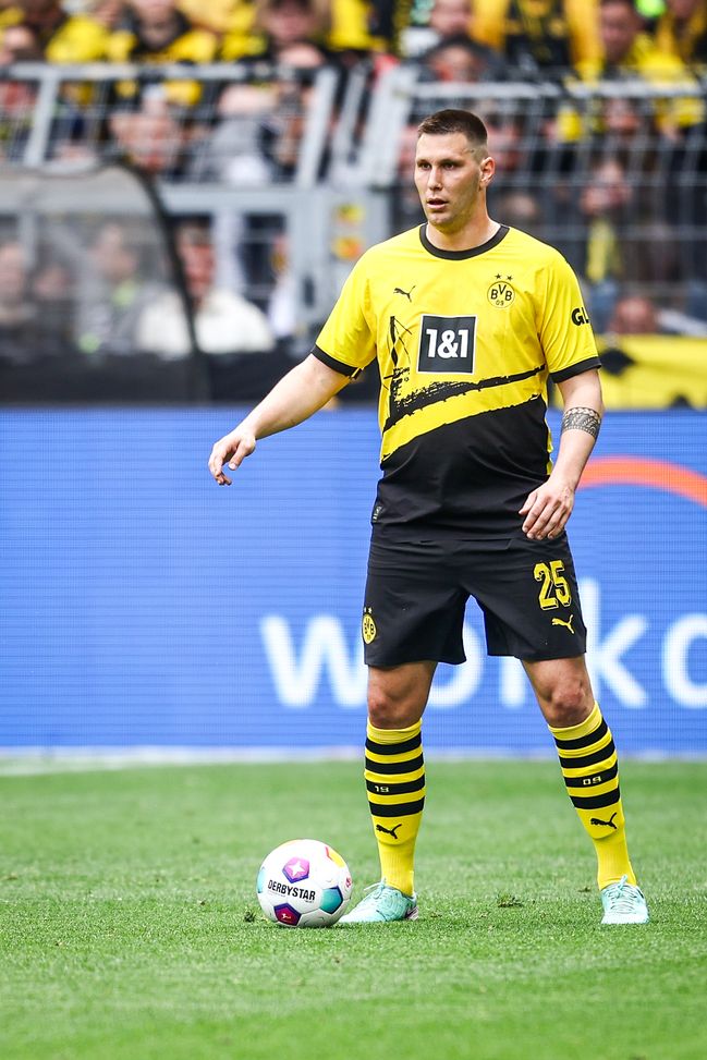 Dortmund, caso Süle: il difensore pesa più di 110 chili, il club lo chiama a rapporto- immagine 2