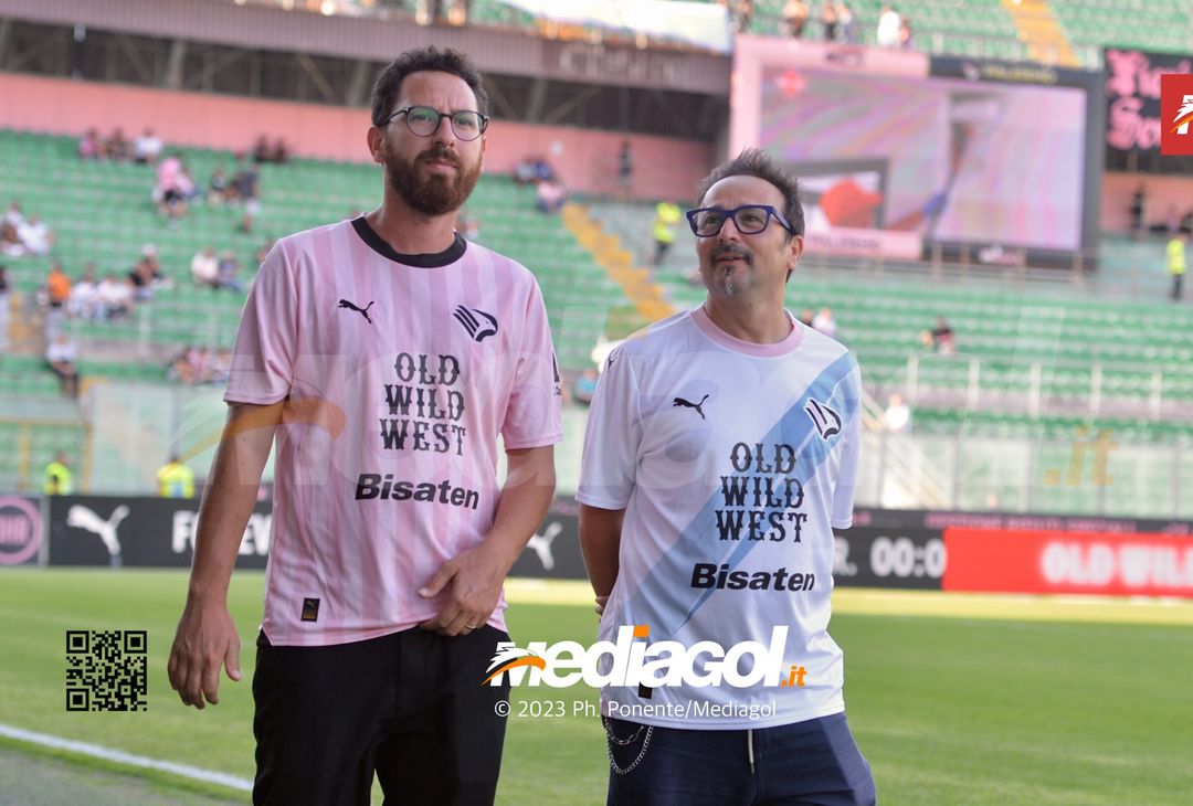 FOTOTIFO Palermo-Feralpisalò 3-0, gli scatti ai tifosi al “Renzo Barbera” (GALLERY) - immagine 51