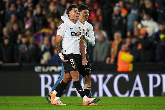 Valencia-Levante, Hugo Duro: “Continuavano a colpirmi e ho fatto fallo pure io”- immagine 2