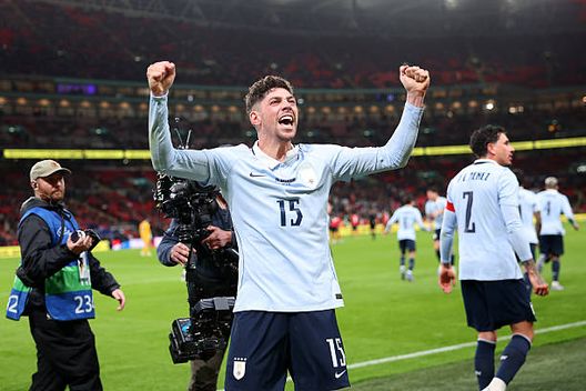 Caos in Inghilterra-Uruguay, Ugarte prende due gialli e non viene espulso: cosa è successo- immagine 2