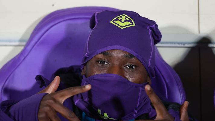 FLORENCE, ITALY - NOVEMBER 27: Moise Kean of ACF Fiorentina reacts during the UEFA Conference League 2025/26 League Phase MD4 match between ACF Fiorentina and AEK Athens FC at Stadio Artemio Franchi on November 27, 2025 in Florence, Italy. (Photo by Gabriele Maltinti/Getty Images) Adani a Kean, Dodo e non solo: “Basta flexare in campo. Firenze non la fregate” - immagine 1