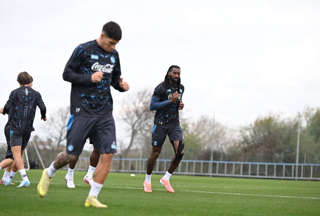 Anguissa, buone notizie per Conte: il centrocampista è rientrato in gruppo! – GALLERY - immagine 16