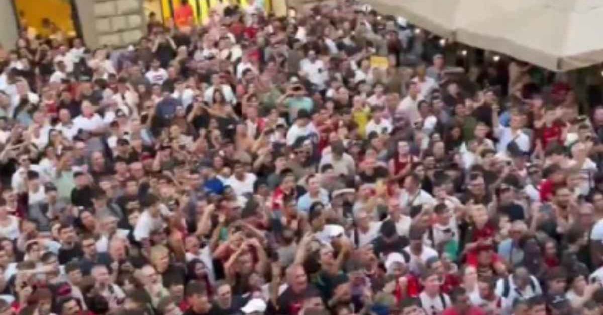 milan folla di tifosi impressionante per modric video