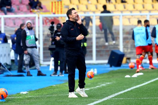 LECCE, ITALY - NOVEMBER 30: Head coach of US Lecce Eusebio Di Francesco during the Serie A match between US Lecce and Torino FC at Stadio Via del Mare on November 30, 2025 in Lecce, Italy. (Photo by Maurizio Lagana/Getty Images)
