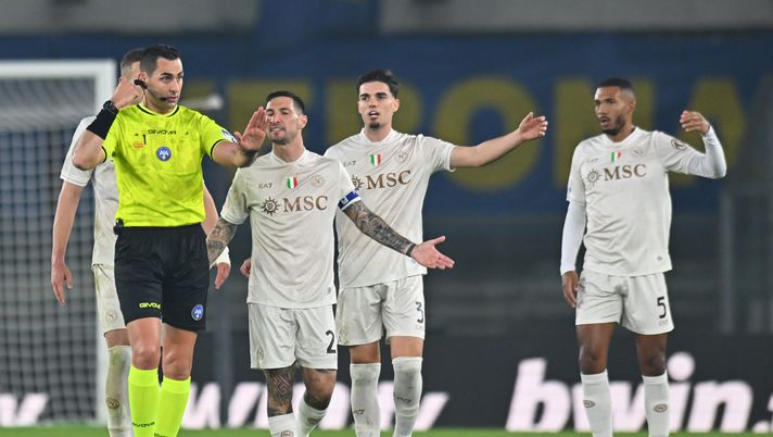 VERONA, ITALY - FEBRUARY 28: Referee Andrea Colombo during the Serie A match between Hellas Verona FC and SSC Napoli at Stadio Marcantonio Bentegodi on February 28, 2026 in Verona, Italy. (Photo by Alessandro Sabattini/Getty Images) Giuliani: “Una settimana a parlare di arbitri e poi il risultato è imbarazzante!” - immagine 1