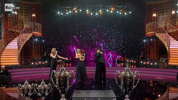 Parpiglia: “Cosa è successo alla fine della puntata di Ballando con le Stelle? Due assenti e…” - immagine 1