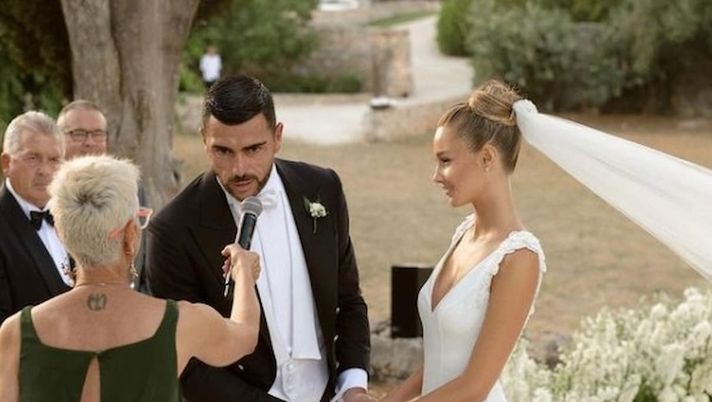 Anniversario di nozze per Pellè e Viky Varga. Lei lo celebra con un post - immagine 1