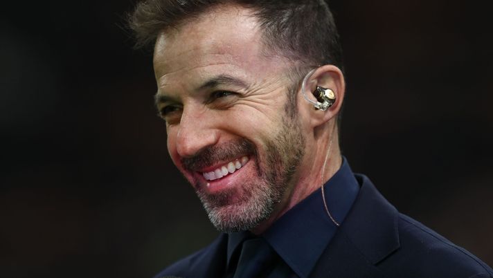 MILAN, ITALY - MARCH 08: Former player Alessandro Del Piero looks on before the Serie A match between AC Milan and FC Internazionale at Giuseppe Meazza Stadium on March 08, 2026 in Milan, Italy. (Photo by Marco Luzzani/Getty Images) del piero napoli
