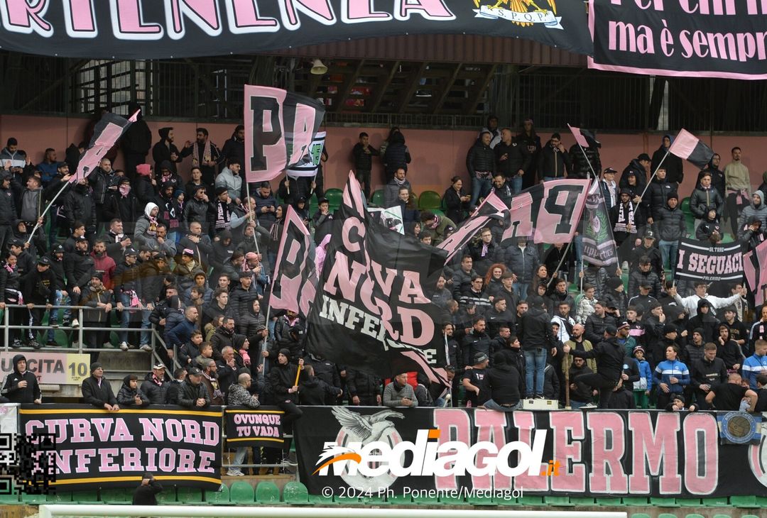 FOTOTIFO Palermo-Modena 4-2, gli scatti ai tifosi al “Renzo Barbera” (GALLERY) - immagine 71