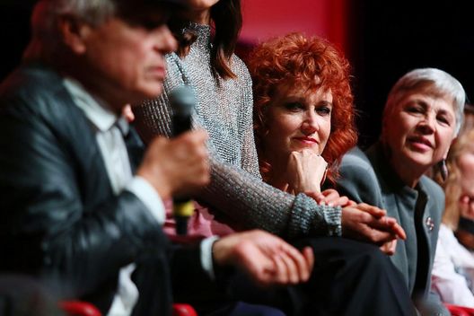 Getty Fiorella Mannoia: “Canto il diritto di disobbedire. Mi sono sposata con un uomo molto…” - immagine 1