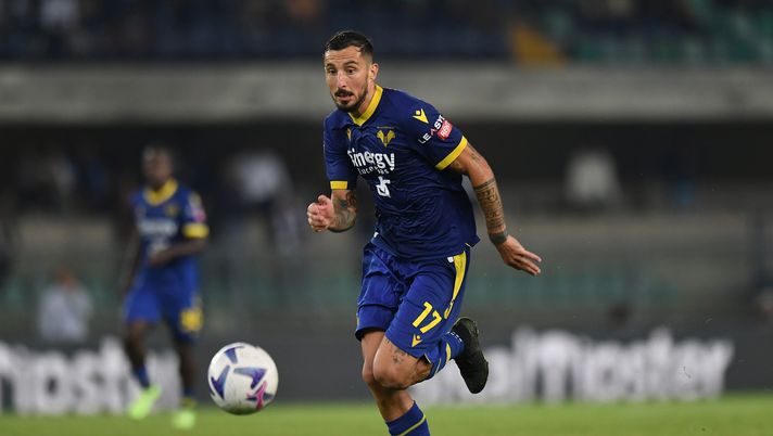 VERONA, ITALY - OCTOBER 03: Federico Ceccherini of Hellas Verona in action during the Serie A match between Hellas Verona and Udinese Calcio at Stadio Marcantonio Bentegodi on October 03, 2022 in Verona, Italy. (Photo by Alessandro Sabattini/Getty Images) Ceccherini racconta: “Io nella peggior Fiorentina recente. Potevo fare di più” - immagine 1