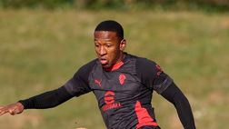 Estupinan lascia subito il Milan? C’è una clamorosa ipotesi di calciomercato. Ecco quale