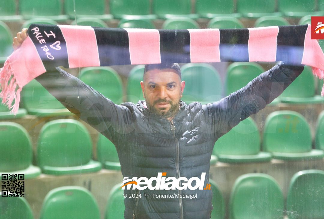 FOTOTIFO Palermo-Bari 3-0, gli scatti ai tifosi al “Renzo Barbera” (GALLERY) - immagine 7
