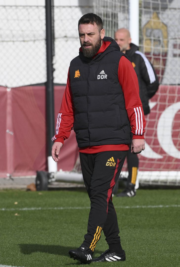 Roma, il terzo giorno di allenamento per De Rossi: Dybala c’è  FOTO GALLERY - immagine 7