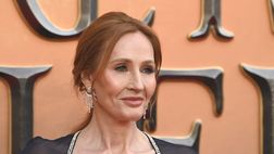 J.K. Rowling compie 60 anni, dalla magia di Harry Potter alle ombre delle polemiche
