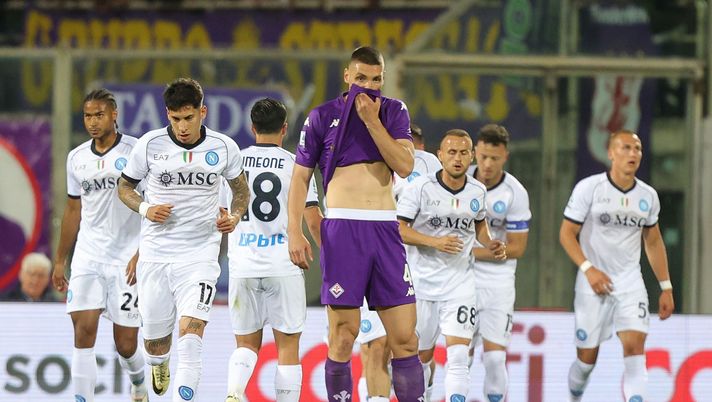 FLORENCE, ITALY - MAY 19: Nikola Milenkovic of ACF Fiorentina reacts during the Serie A TIM match between ACF Fiorentina and SSC Napoli at Stadio Artemio Franchi on May 19, 2024 in Florence, Italy.(Photo by Gabriele Maltinti/Getty Images) Da Firenze: “Sul 2-1 sicuri di vincere! Italiano potrebbe andare al Milan” - immagine 1