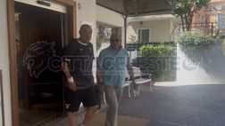 Lazio, Sarri lascia la clinica accompagnato da Fabiani: “Ecco come sto” – VIDEO