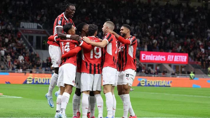 esultanza gol Theo Hernández AC Milan Milan-Venezia 4-0 Serie A 2024-2025