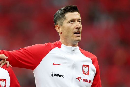 Robert Lewandowski con la maglia della Polonia. (Photo by Maja Hitij/Getty Images) Atletico Madrid-Barcellona, scontro generazionale tra numeri 9: Lewandowski vs Alvarez- immagine 4