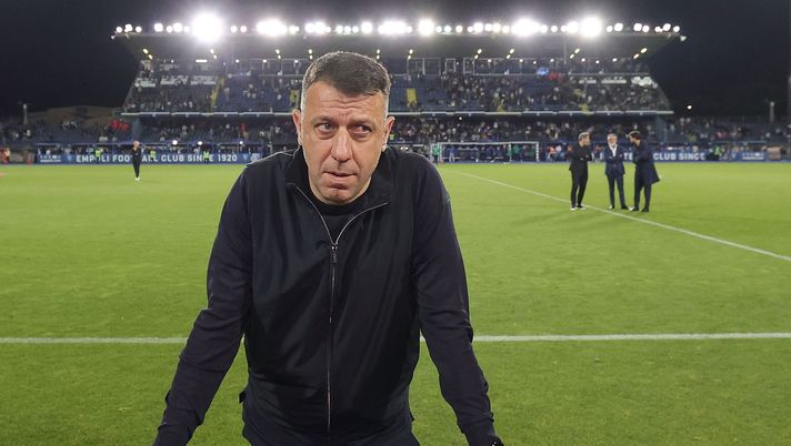 EMPOLI, ITALY - MAY 25: Roberto D'Aversa head coach of Empoli FC shows his dejection during the Serie A match between Empoli and Verona at Stadio Carlo Castellani on May 25, 2025 in Empoli, Italy. (Photo by Gabriele Maltinti/Getty Images) D'Aversa
