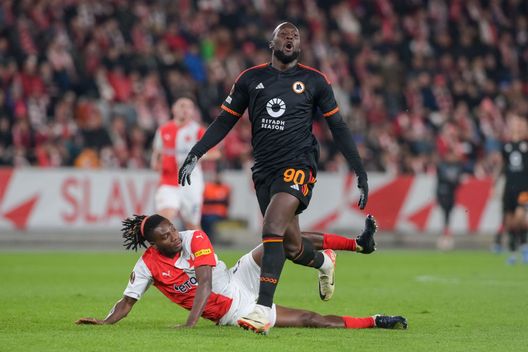 Getty Images La Roma cade a Praga: vince lo Slavia 2-0. I giallorossi scivolano al secondo posto- immagine 2