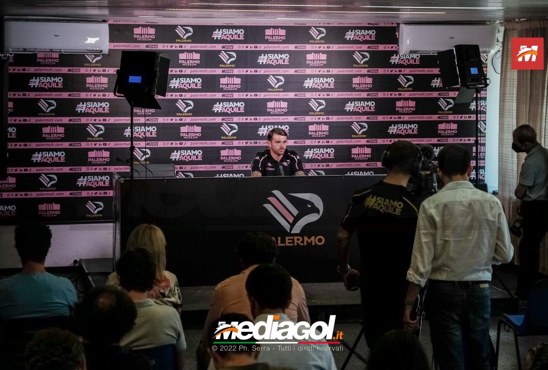 FOTO RITIRO PALERMO, Matteo Brunori in conferenza stampa (Gallery) - immagine 21