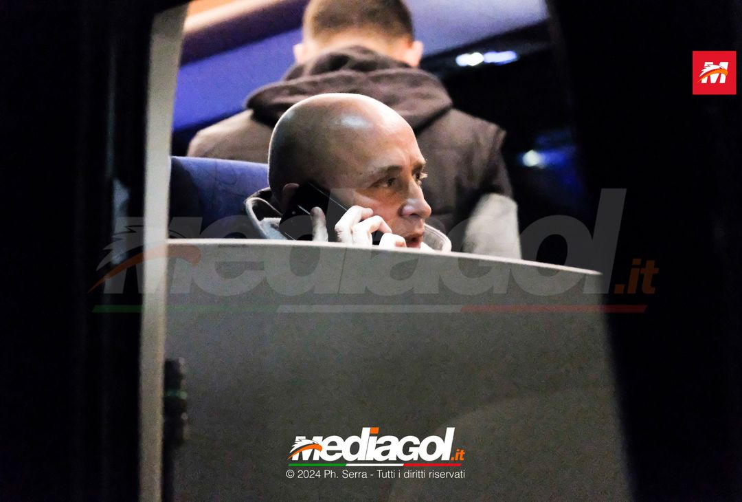 FOTO PALERMO: la squadra di Corini si raduna al parcheggio dell’Ippodromo (GALLERY) - immagine 5