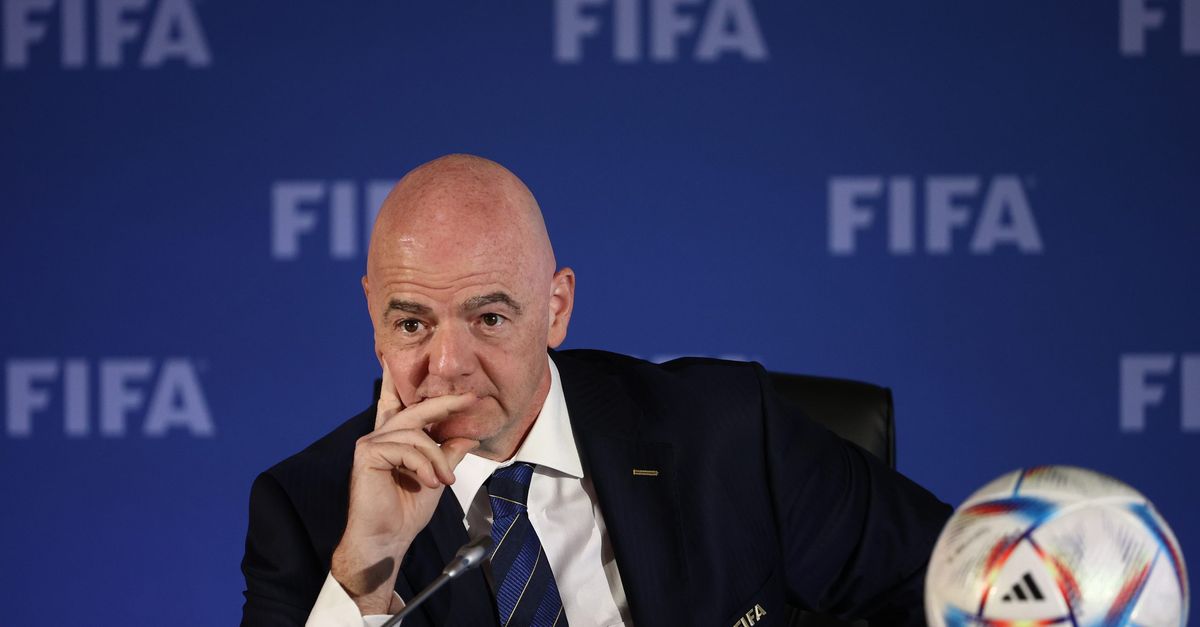 Infantino presenta il nuovo Mondiale per Club: «Competizione basata sul  merito sportivo»