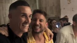 Mertens scatenato alla cena d’addio di Hamsik: balla e canta con gli ex compagni