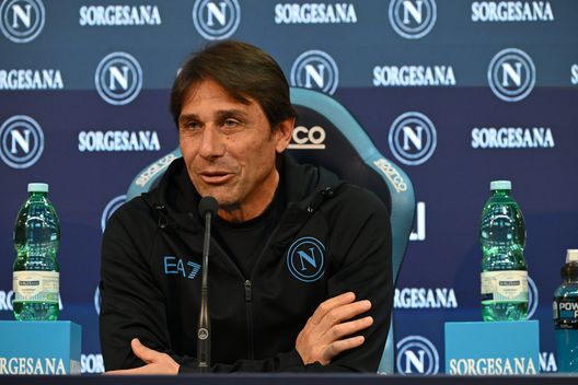 Antonio Conte, allenatore del Napoli (Foto SSC NAPOLI/SSC NAPOLI via Getty Images) ESCLUSIVA/ Conte ri-partirò: il tecnico pronto a restare al Napoli- immagine 4