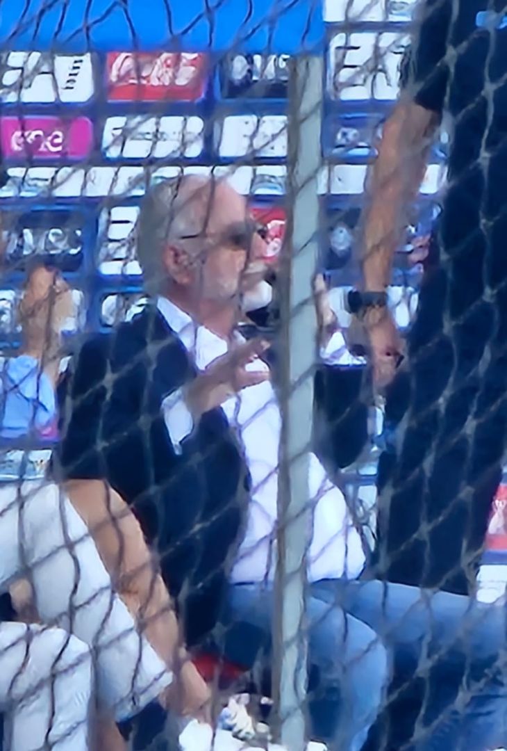 Il presidente De Laurentiis assiste all'allenamento degli azzurri al Patini di Castel di Sangro