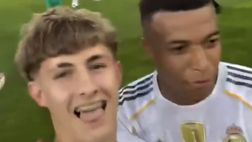 Invade il campo per un selfie con Mbappé! La reazione del calciatore