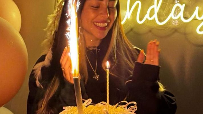 L’ex della fidanzata di Yamal è disperato: “Imperdonabile. Ci stavano riprovando, lei ha…”  L’ex della fidanzata di Yamal è disperato: “Imperdonabile. Ci stavano riprovando, lei ha…” - immagine 1
