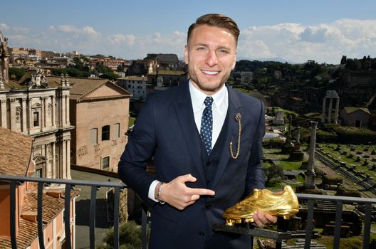 Roma, Italia - 10 marzo 2021: Ciro Immobile con la Scarpa d'Oro. (Foto di Marco Rosi - SS Lazio/Getty Images) UFFICIALE – Ciro Immobile torna in Serie A: il comunicato del Bologna- immagine 3