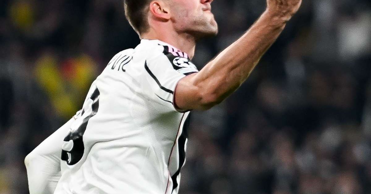 romano confermo il gradimento del milan per vlahovic questo non cambia per242 8230 da Pianetamilan.it romano confermo il gradimento del milan per vlahovic questo non cambia per242 8230