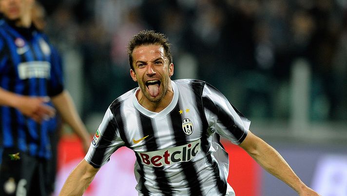 TURIN, ITALY - MARCH 25: Alessandro Del Piero of Juventus FC celebrates scoring the second goal during the Serie A match between Juventus FC and FC Internazionale Milano at Juventus Arena on March 25, 2012 in Turin, Italy. (Photo by Claudio Villa/Getty Images) La Juventus presenta la nuova ADP Collection dedicata alla carriera di Alex Del Piero - immagine 1