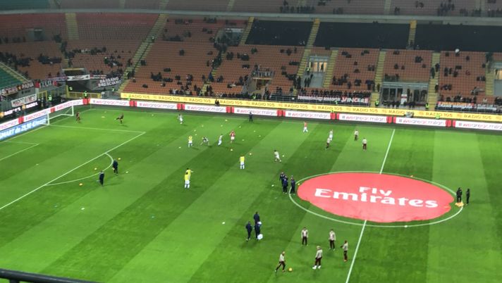 Milan-Torino, le ultime dai campi: squadre in campo per il riscaldamento - immagine 1