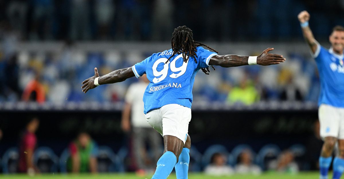 https://images2-gazzanet.gazzettaobjects.it/OxltfyaI-P3HYq6lXcsMH3fVAEs=/1200x627/smart/www.calcionapoli1926.it/assets/uploads/202508/1750115d42c827841cc4b0fa8c1d526a-scaled.jpeg