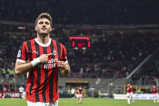 gimenez-ibrahimovic-dichiarazioni-intervista-gq-mexico-maglia-milan