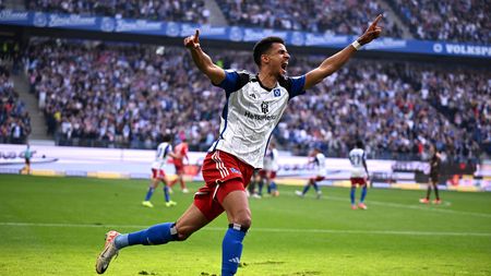HAMBURG, GERMANY - MAY 03: Robert Glatzel of Hamburger SV celebrates scoring a goal that is later disallowed during the Second Bundesliga match between Hamburger SV and FC St. Pauli at Volksparkstadion on May 03, 2024 in Hamburg, Germany. (Photo by Stuart Franklin/Getty Images)