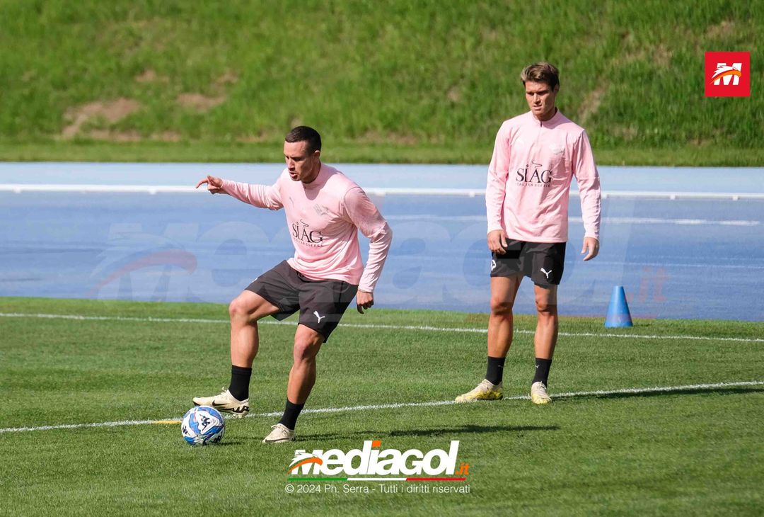 FOTO Ritiro Palermo, seduta mattutina al centro Aquagranda (GALLERY) - immagine 18