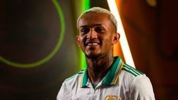 Wesley, moglie e figlia in viaggio verso Roma: “Papà, stiamo arrivando”