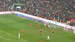 VIDEO/ Clamoroso autogol in Turchia-Bulgaria: provoca tutto Calhanoglu