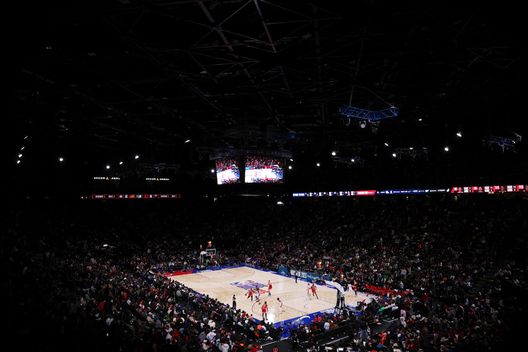 Pistons in testa alla eastern conference con 17 vittorie e 4 sconfitte (Photo by Dean Mouhtaropoulos/Getty Images) Bucks-Pistons, NBA: dove vedere la partita in streaming gratis e diretta TV- immagine 2