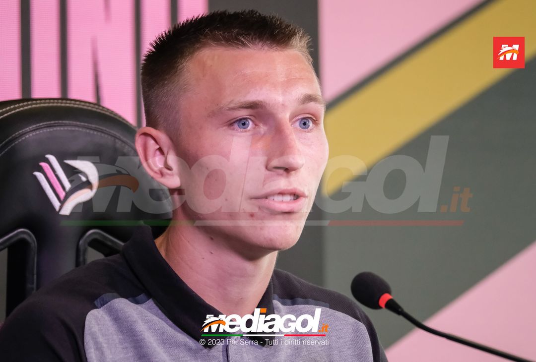 FOTO PALERMO, presentato di Kristoffer Lund Hansen in conferenza stampa (GALLERY) - immagine 7