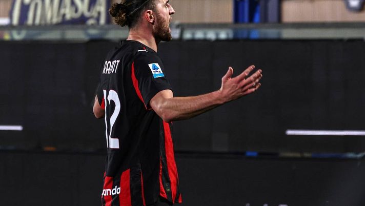 L'esultanza di Adrien Rabiot (attaccante AC Milan) per il suo primo gol in Como-Milan 1-3 (Serie A 2025-2026) | News (Getty Images) Como-Milan 1-3 (90'): vittoria di platino firmata dal 'Monsieur' Rabiot | Serie A News