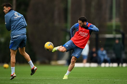 Inter, Calhanoglu a mille all’ora: “Sono pronto”. Vuole il derby dal 1′, Inzaghi decide oggi- immagine 3